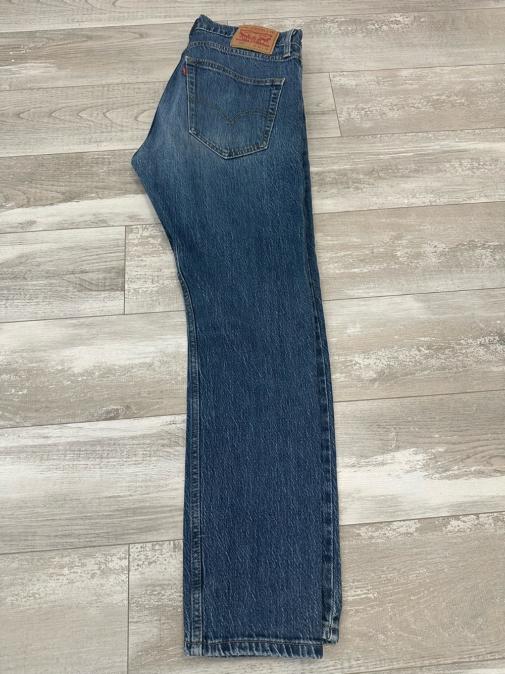 Levi’s 512 Men’s Blue Slim Tapered -Leg Jeans. Sz 34/30